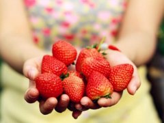 孕妇吃草莓时需要注意哪些事项